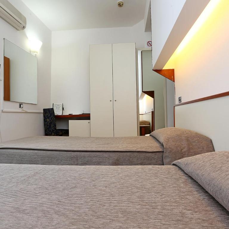 Hotel Corticella - Double or Twin Room - 9