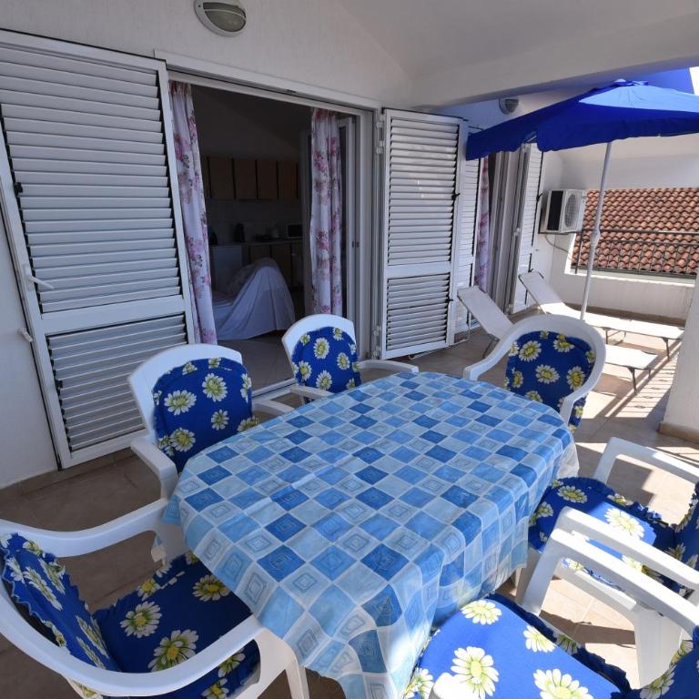 Nikic Apartments - Komfor Apartman s 1 Spavaćom Sobom i Balkonom - 7