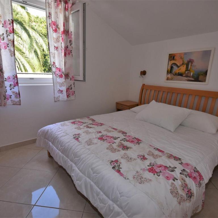 Nikic Apartments - Komfor Apartman s 1 Spavaćom Sobom i Balkonom - 6