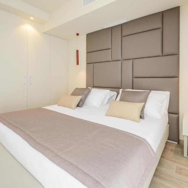 Hotel Villa Garuti - Suite Superior - 4