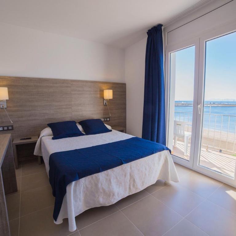 Hotel Risech - Habitación Doble con vistas al mar - 1 o 2 camas - 11