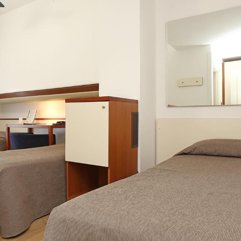 Hotel Corticella - Triple Room - 5
