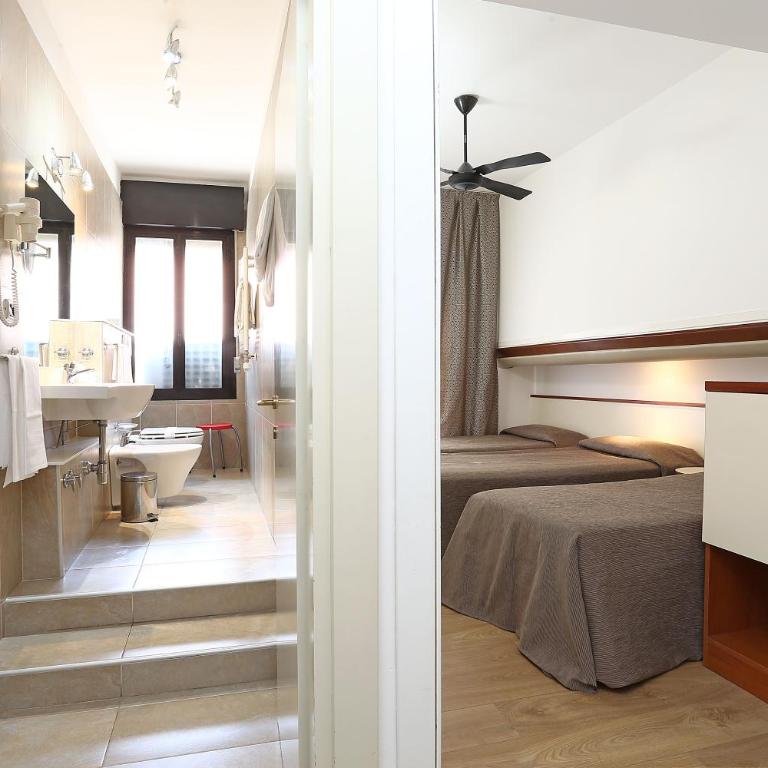 Hotel Corticella - Triple Room - 9