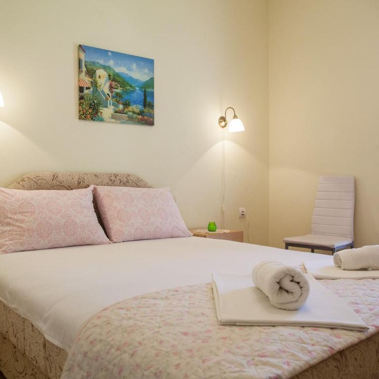 Apartments & Rooms Jelka - Double Room with Balcony - 9
