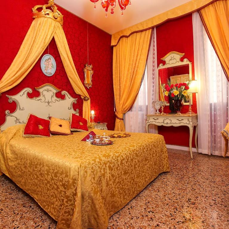 Scalon del Doge B&b - Camera Matrimoniale Deluxe con Vista Canale - 11