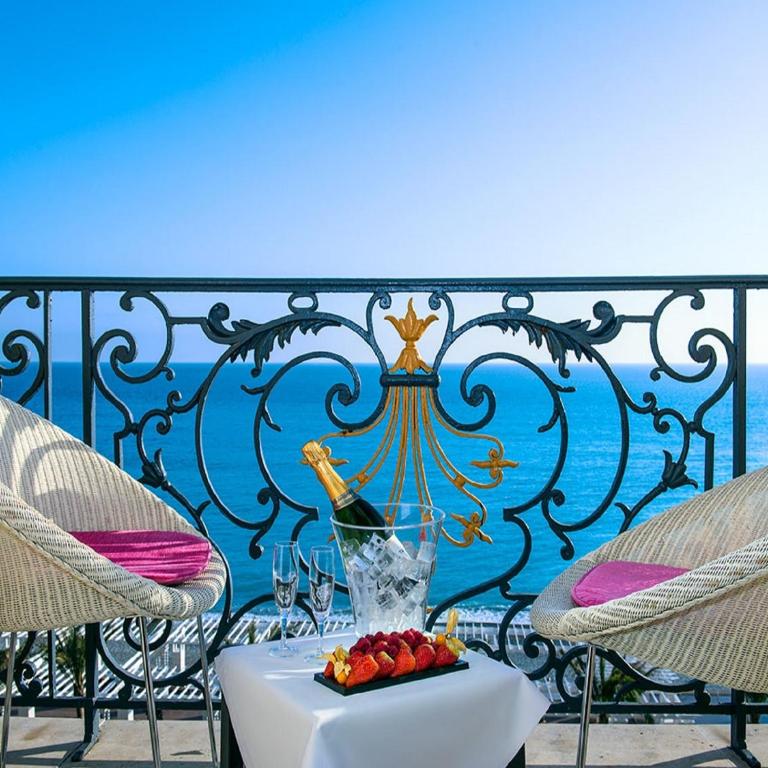 Hôtel Le Royal Promenade des Anglais - Chambre Double avec Balcon - Vue sur Mer - 4