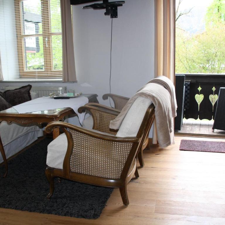 Gästehaus Nicole - Doppelzimmer mit Balkon - 2