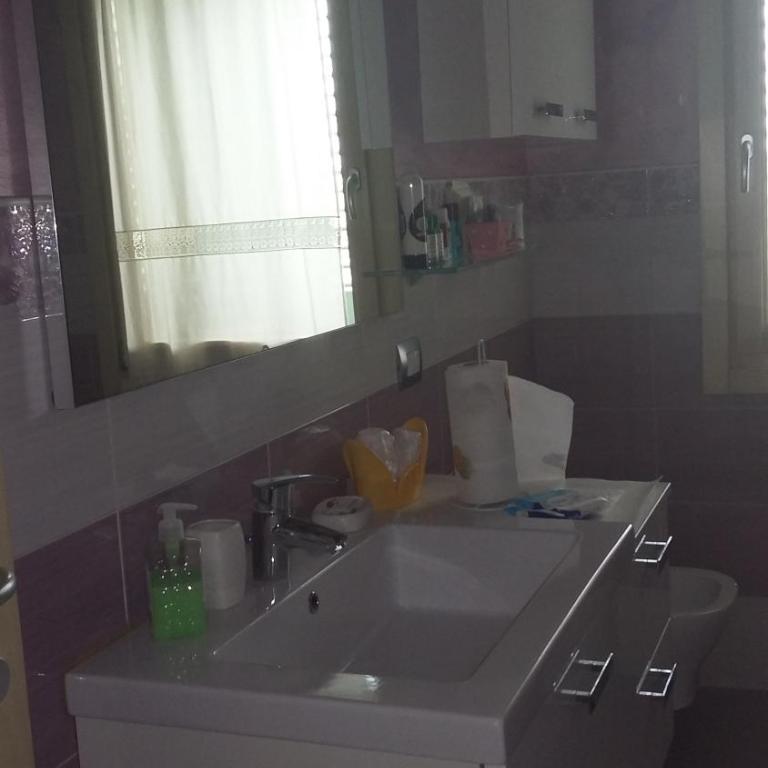 B&B Peschi in Fiore - Camera Matrimoniale Standard con Bagno in Comune - 11