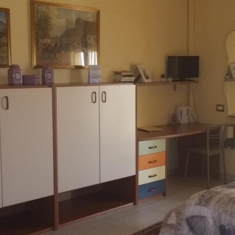 B&B Peschi in Fiore - Camera Matrimoniale Standard con Bagno in Comune - 9