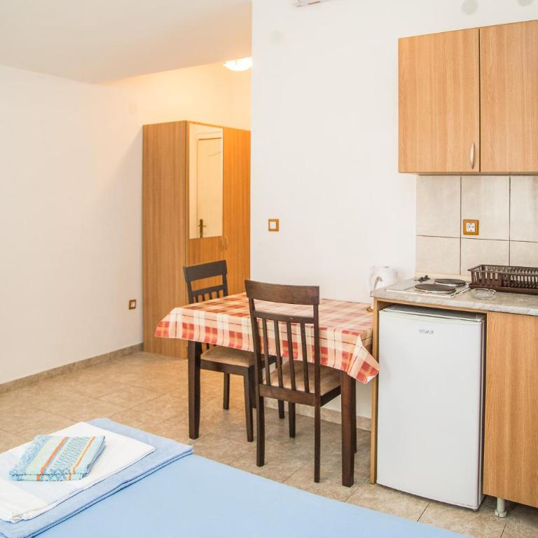 Apartmani Ksenija - Studio with Sea View - 8