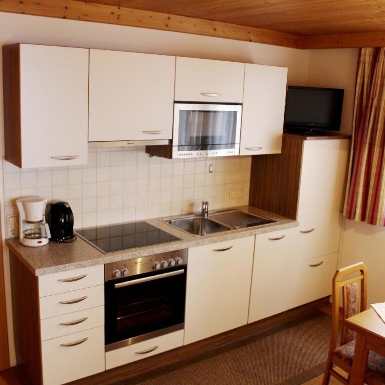 Gästehaus Toferer - Apartment mit 1 Schlafzimmer - 2
