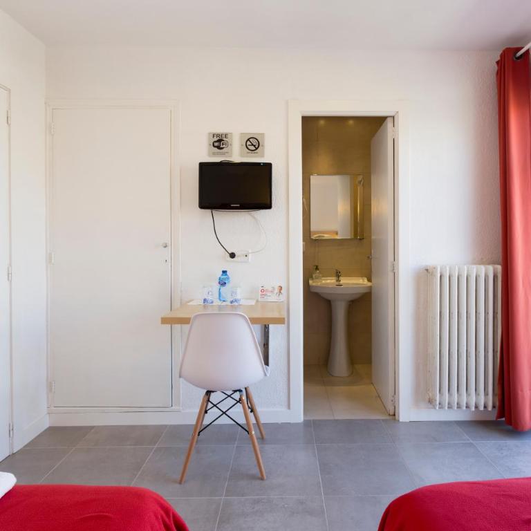 Hostal Bonany - Habitación Doble con balcón - 1 o 2 camas - 26