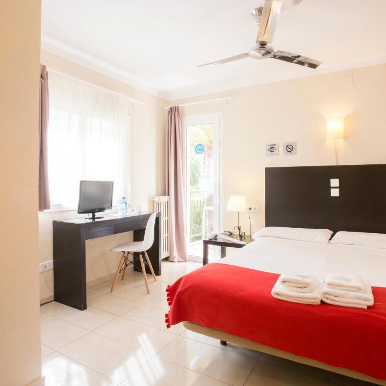 Hostal Bonany - Habitación Doble con balcón - 1 o 2 camas - 18