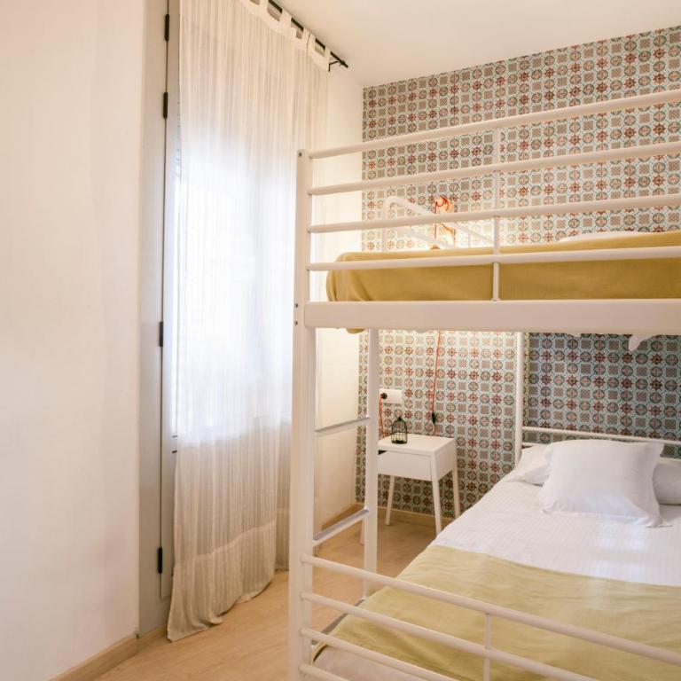 Feelathome Center Apartments - Two-Bedroom Apartment - Pelayo Street (4 Adults) - 3