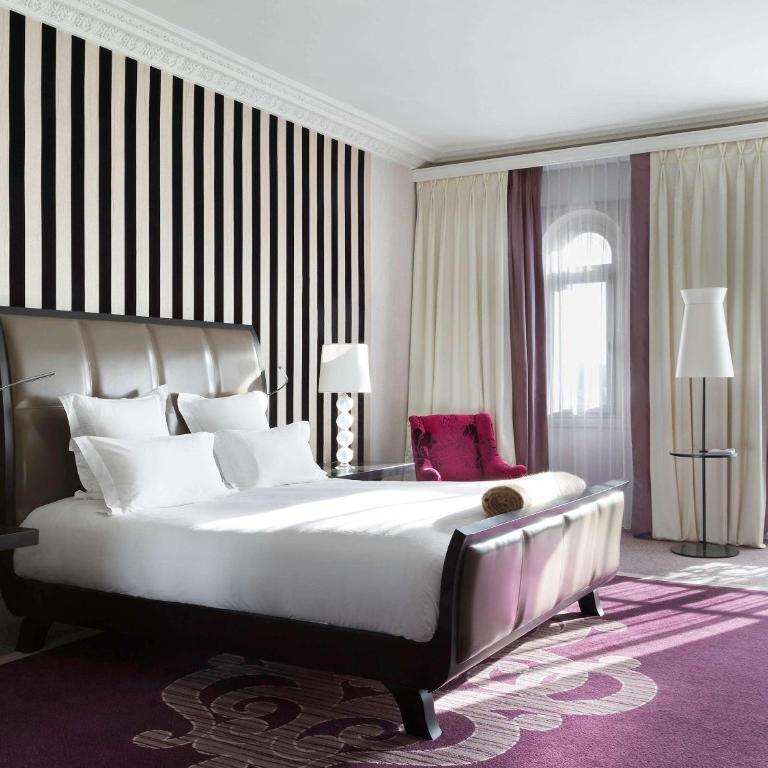 Le Grand Hotel de Cabourg - MGallery Collection - Suite Victoria avec 1 Lit King-Size et Canapé-Lit - Vue sur Jardin - 1