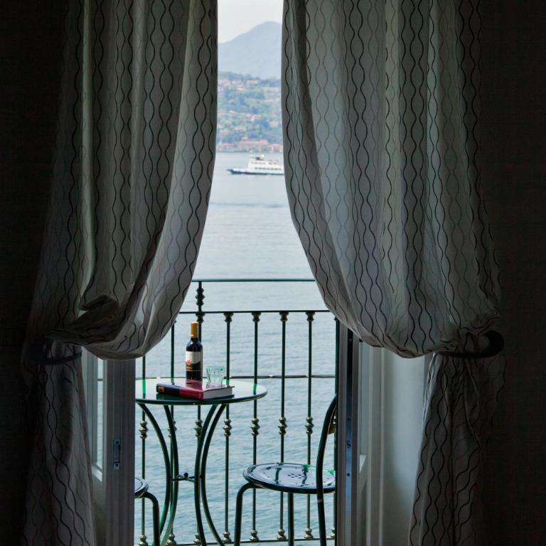 Albergo Milano - Camera Matrimoniale con Vista Lago - Dependance - 9
