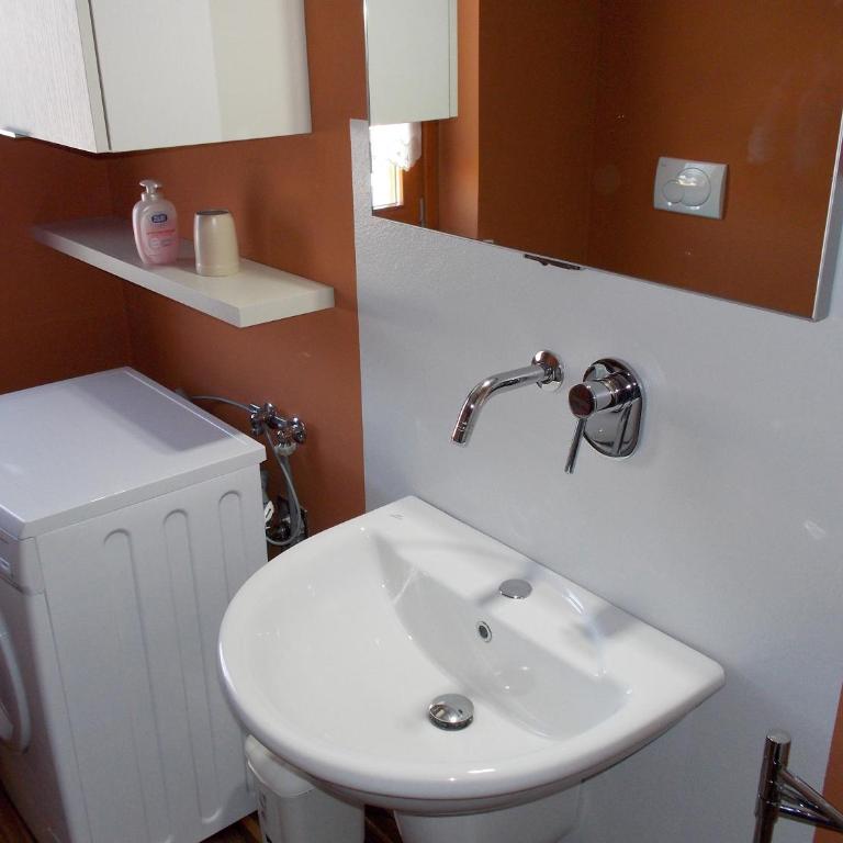 Orchidea - Trilocale con grande terrazza - 2 rooms apartment - Appartamento con Terrazza - 27