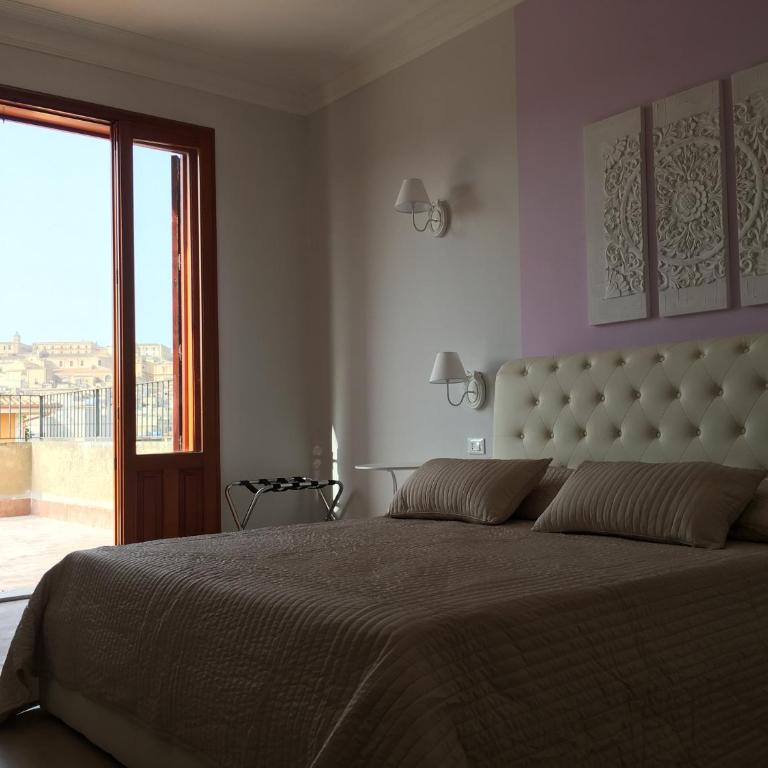 Simonetta's Rooms - Camera Matrimoniale con Balcone e Vista Mare - 4