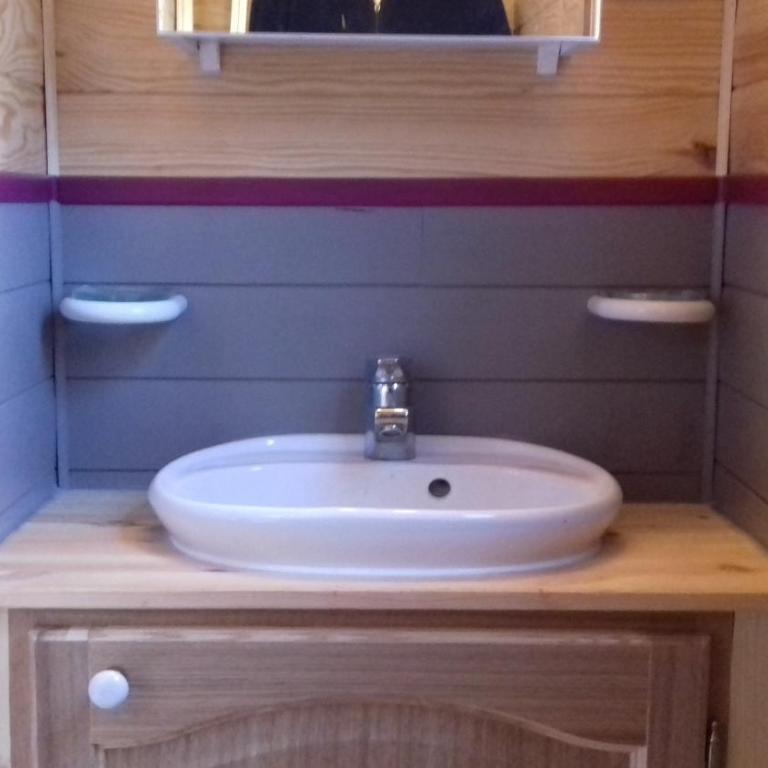 West Camping - Caravan aus Holz - 16