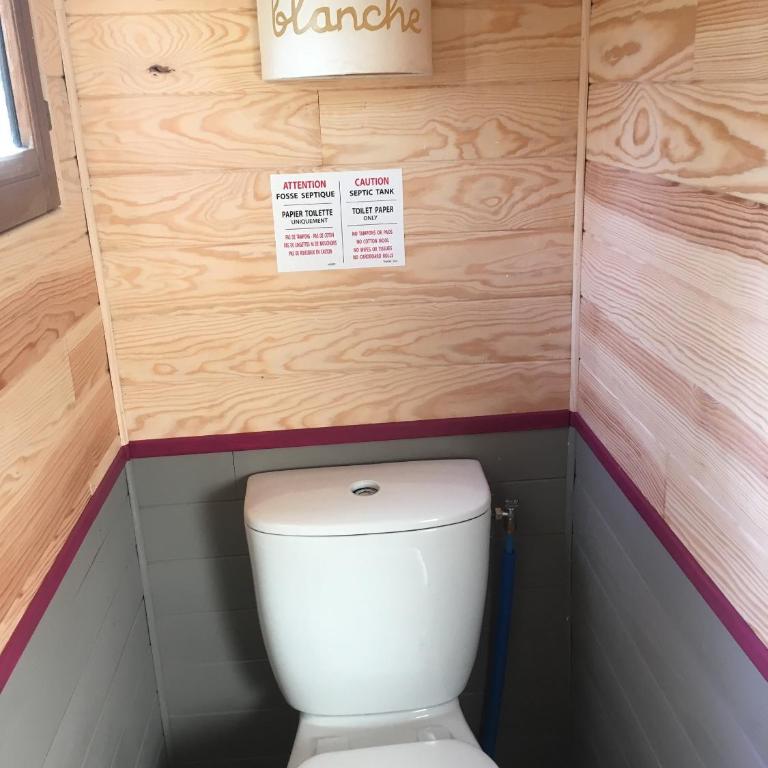 West Camping - Caravan aus Holz - 18