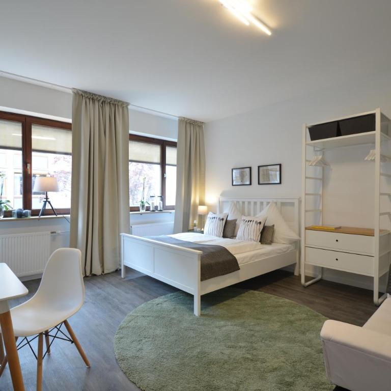 Munich Aparthotel - Deluxe Apartment - 3