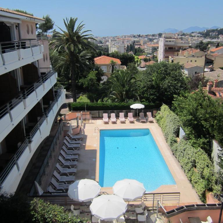 Zenitude Hôtel-Résidences Le Cannet - Studio - Vue sur Piscine - 5