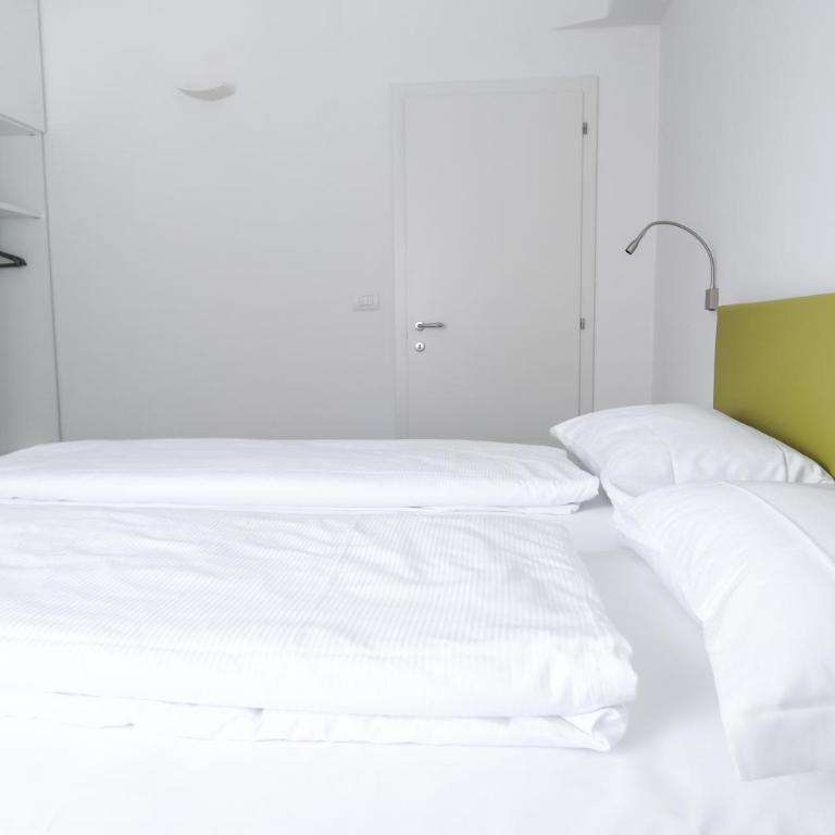 Bertamini Apartments - Apartment mit 2 Schlafzimmern, Terrasse und Seeblick - 10