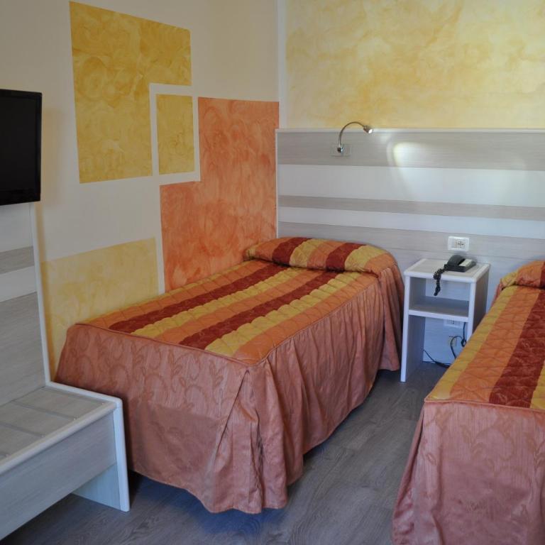 Hotel Righetto Fronte Mare - Camera Matrimoniale/Doppia con Letti Singoli con Balcone - 7