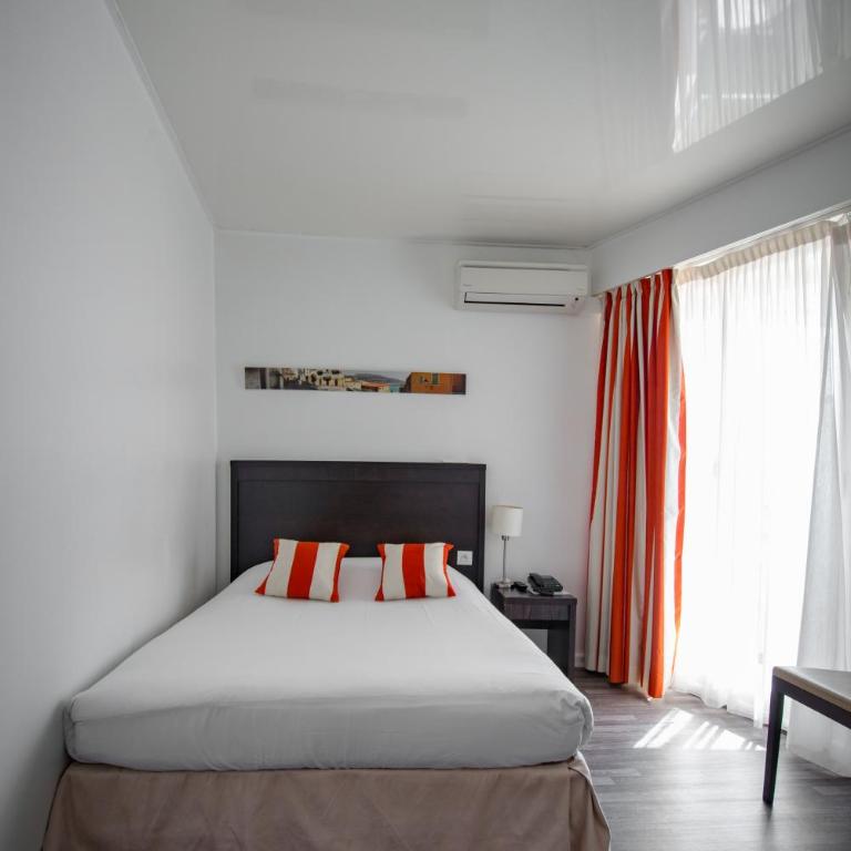 Hôtel Comté de Nice - Petite Chambre Double - 1