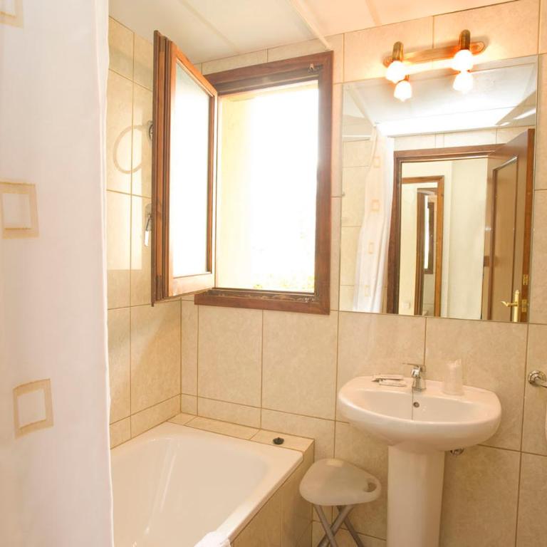 Hotel Llibrada - Habitación Doble - 1 o 2 camas - 8