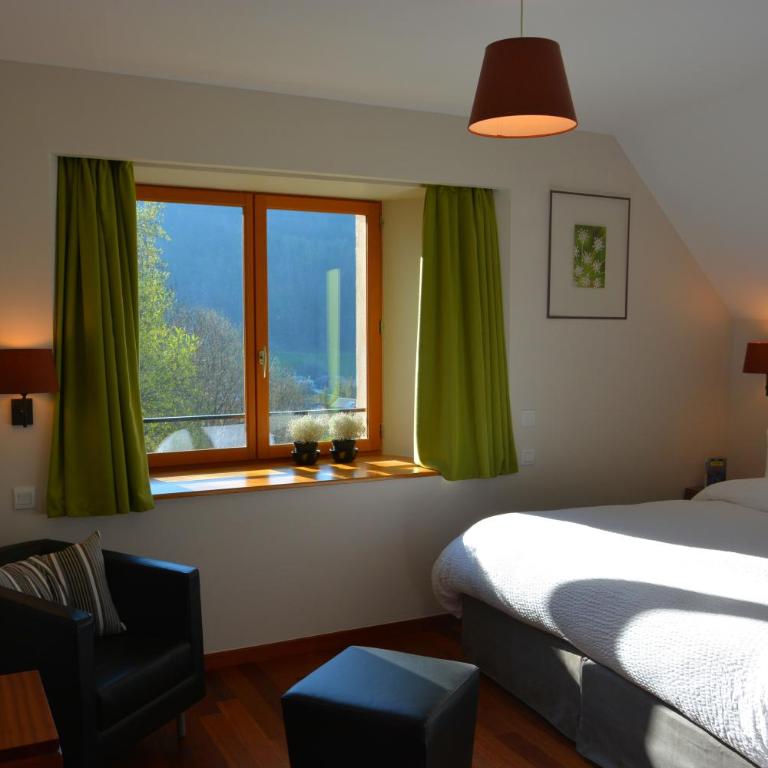 Val Lachard - Chambre Double ou Lits Jumeaux - Vue sur Jardin - 1