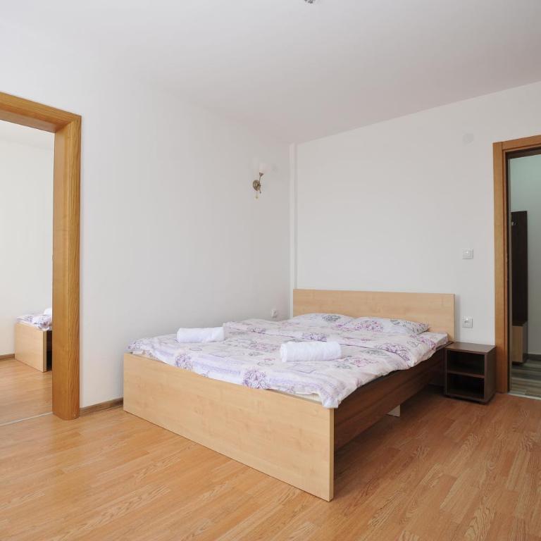 Dobricin Konak Apartmani - Two-Bedroom Apartment - 4