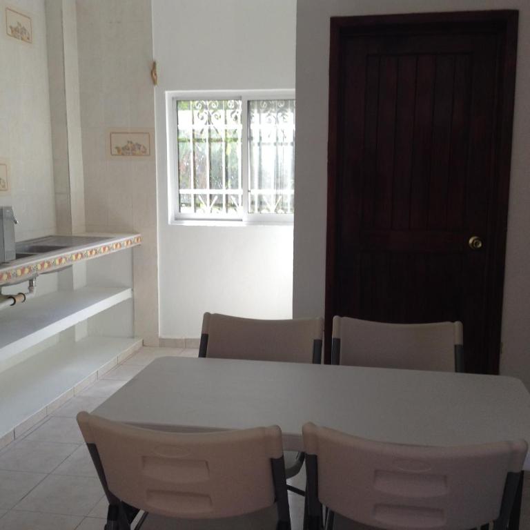 Roberto - One-Bedroom Apartment - 12