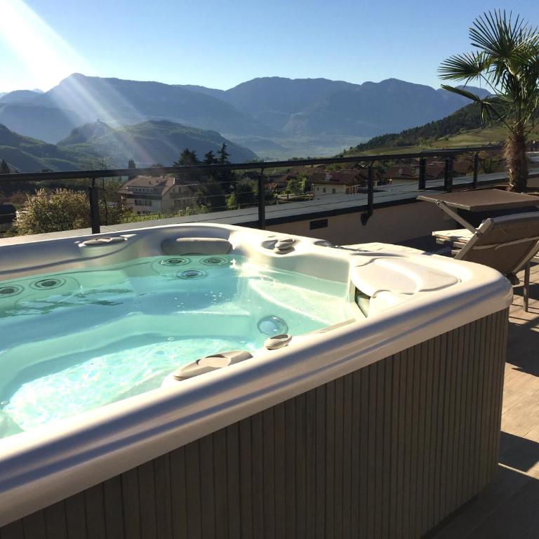 Haus Gregori Modern & Central Stay in Vineyard with Rooftop & Served Breakfast - Appartamento con 2 Camere da Letto e Giardino - 10