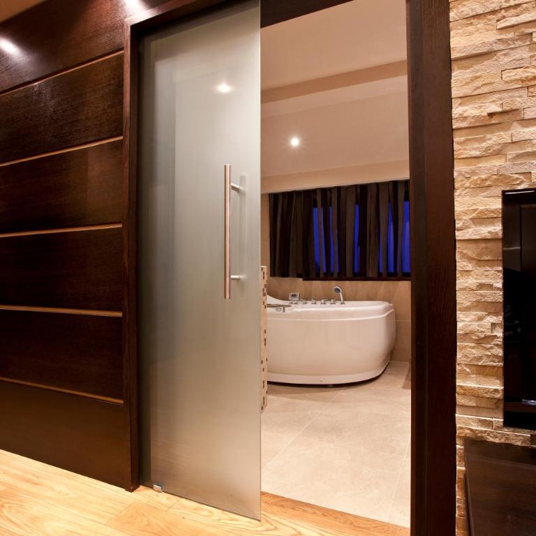 Apart & Spa Zoned - Royal Suite with Free Wellness Access - 1