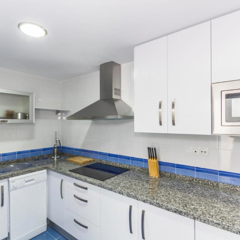Duplex Camino del Tejar - Casa Unifamiliar de 3 dormitorios - 9