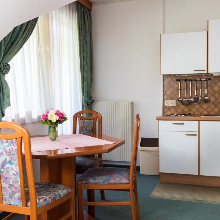Pension Besser - Studio-Apartment mit Balkon - 1