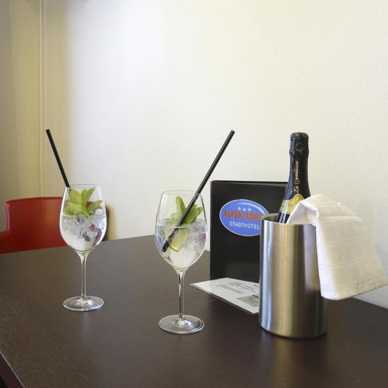 Alpen.Adria.Stadthotel - Doppelzimmer mit Balkon - 13