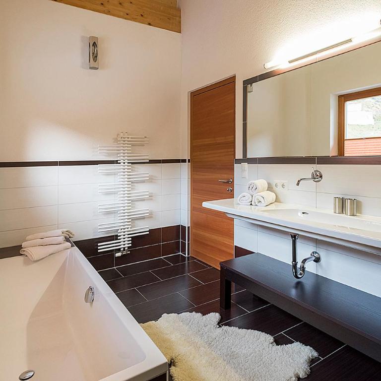 Bella Vista Apart - Four-Bedroom Apartment with Terrace - 6
