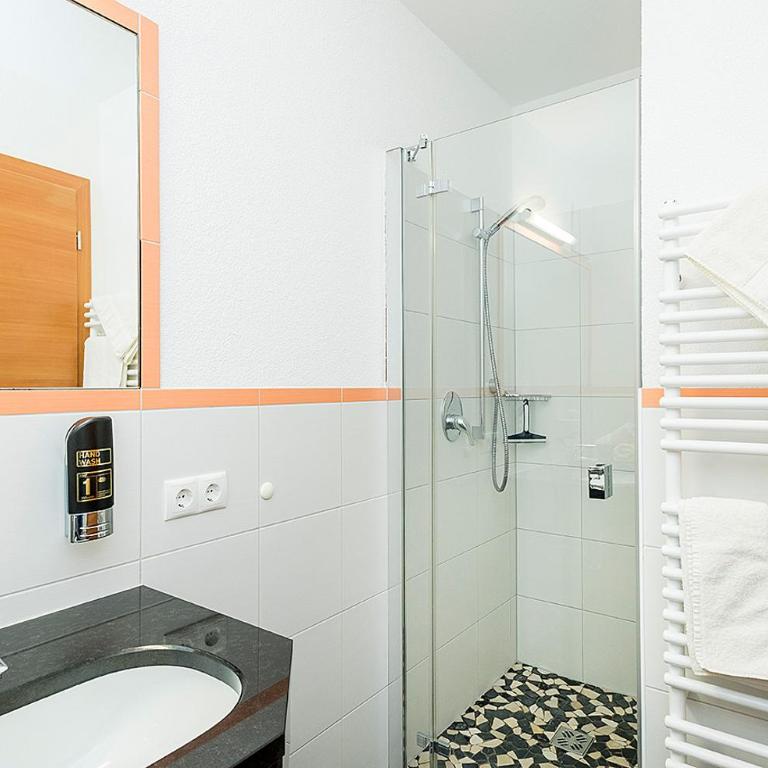 Bella Vista Apart - Three-Bedroom Apartment with Terrace - 5