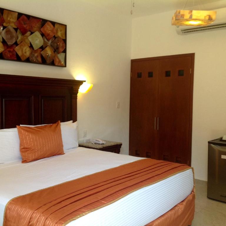Hotel Las Golondrinas - Deluxe King Room - 9