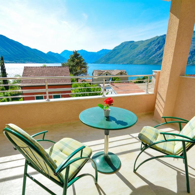 Bocche di Cattaro Apartments - One-Bedroom Apartment with Terrace and Sea View - 48