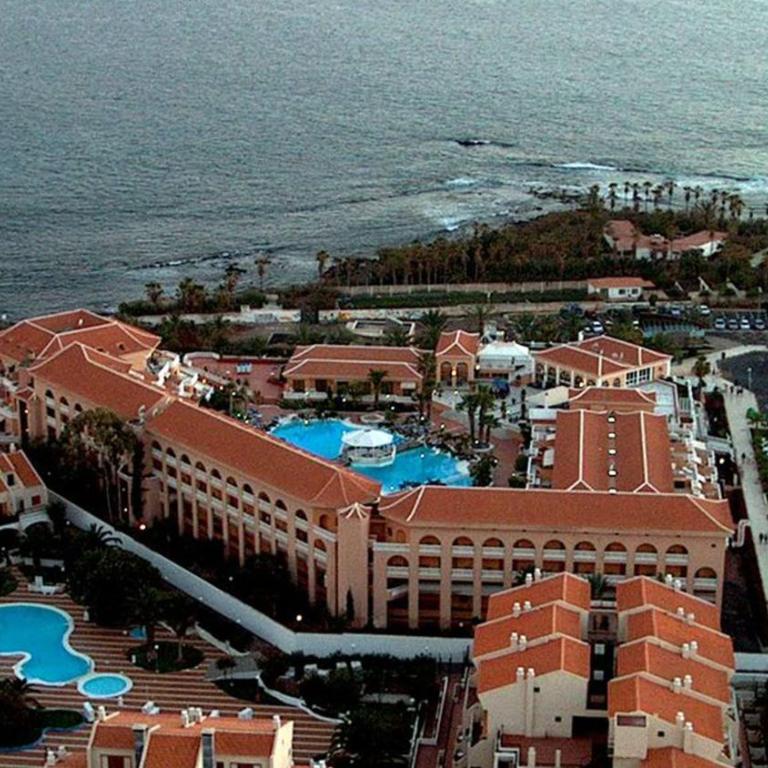 Tenerife Royal Gardens - Las Vistas TRG - Viviendas Vacacionales - Holiday Home with Terrace and Lateral Sea View - 5