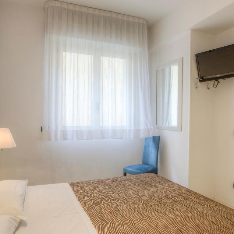Residence Aida - Appartamento con 2 Camere da Letto - 1