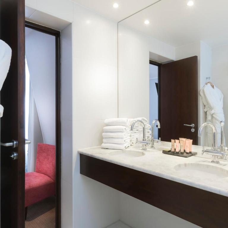 Hotel Montfleuri Champs-Elysées - Chambre Familiale Prestige - 3