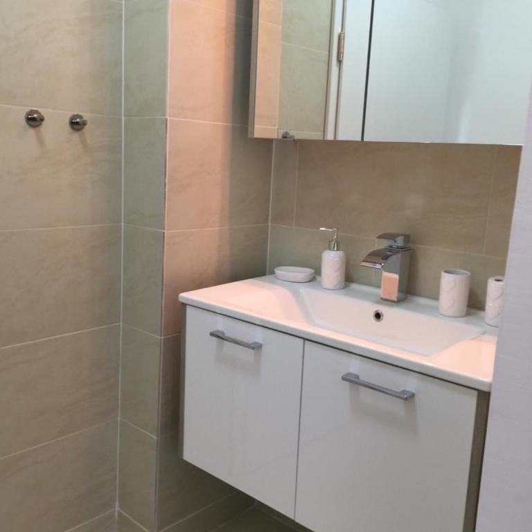Enjoyit Rooms - Zimmer mit Queensize-Bett und Balkon - 13
