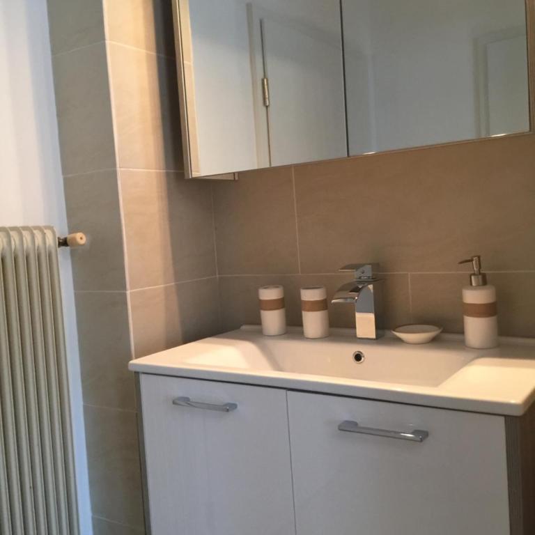 Enjoyit Rooms - Zimmer mit Queensize-Bett und Balkon - 7
