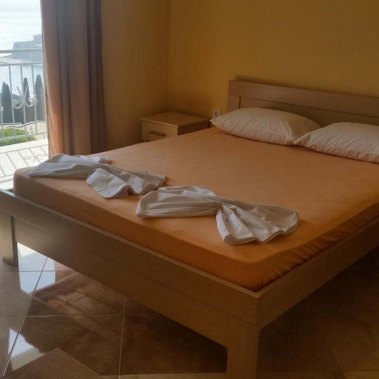 Apartments Popovic - Apartment with Balcony - 12