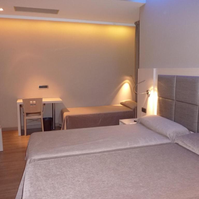 Barcelona House - Triple Room - 6