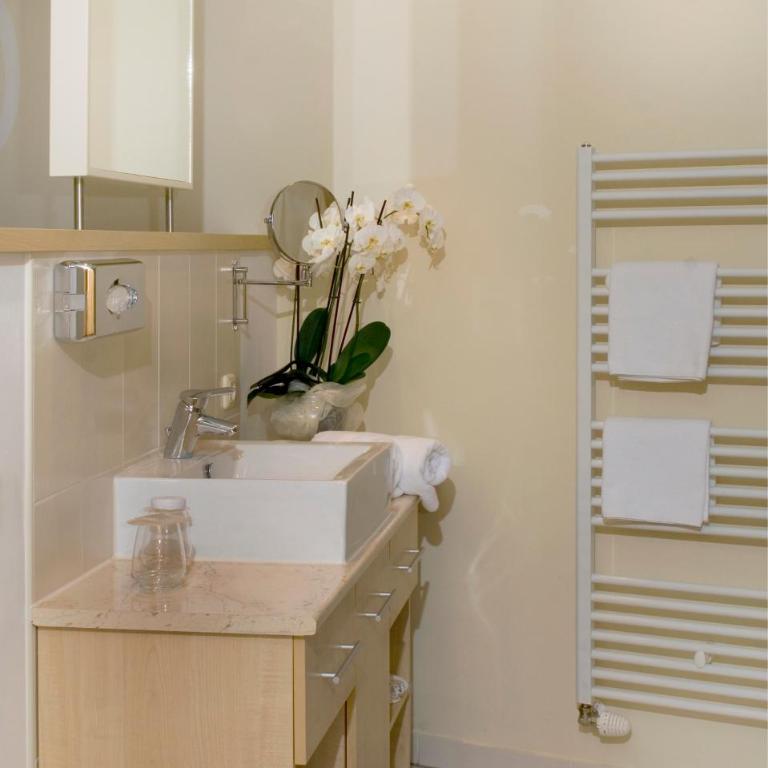 Hotel Garni ELISABETH - Apartment mit 1 Schlafzimmer und Balkon - 10